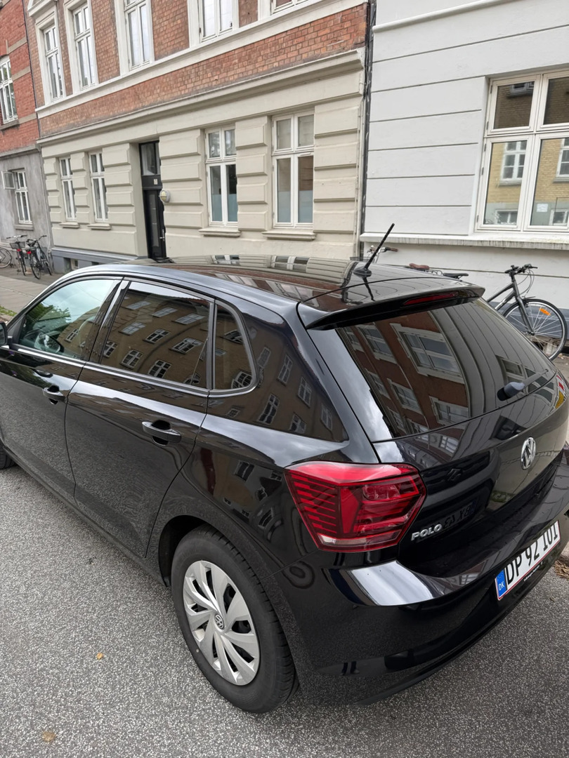 Sort VW Polo fra 2019
