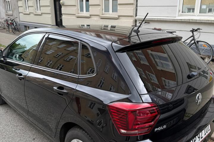 Sort VW Polo fra 2019