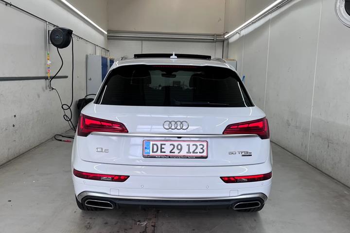 Hvid Audi Q5 fra 2022