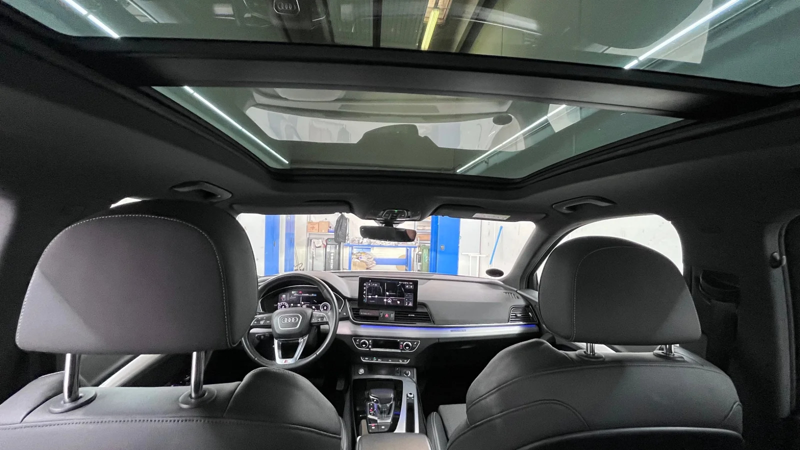 Hvid Audi Q5 fra 2022