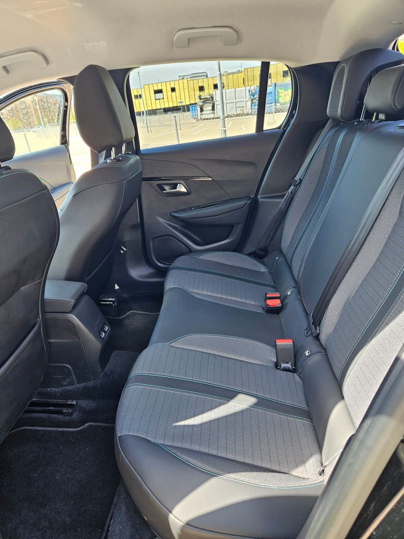 Sort Peugeot 208 fra 2021