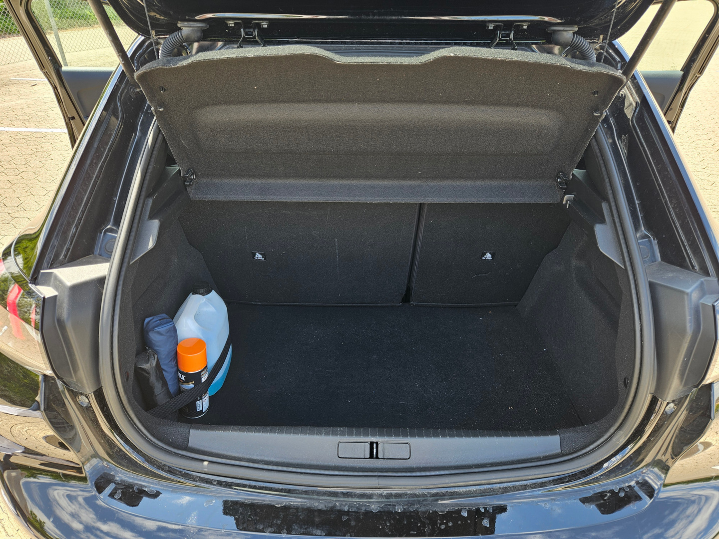 Sort Peugeot 208 fra 2021