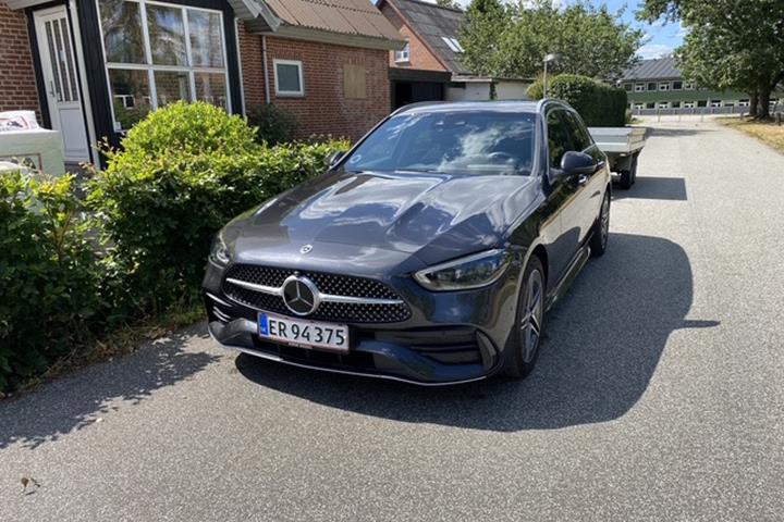 Sort Mercedes C300 e fra 2023