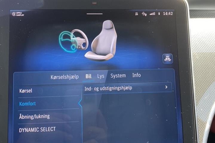 Sort Mercedes C300 e fra 2023