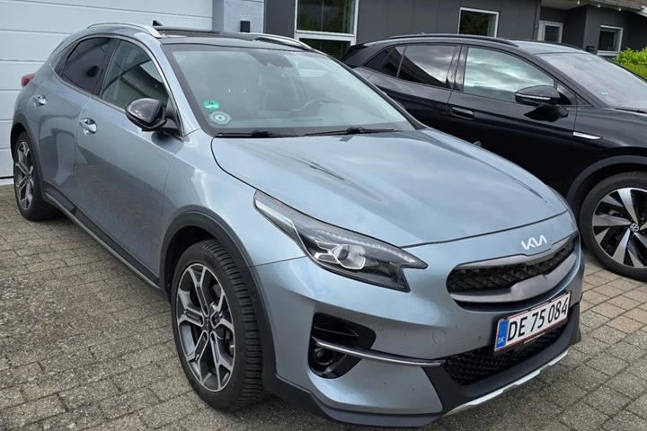 Grå Kia XCeed fra 2021