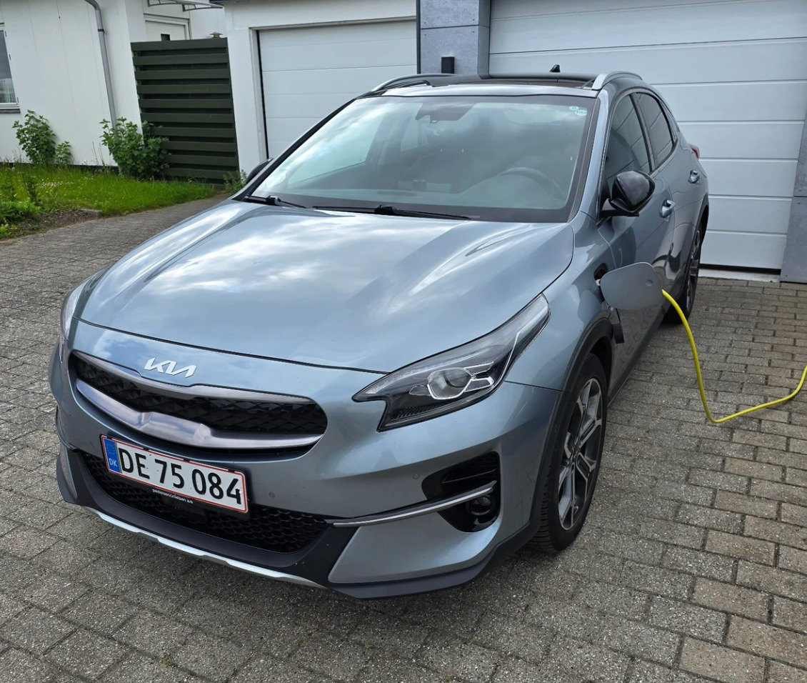 Grå Kia XCeed fra 2021