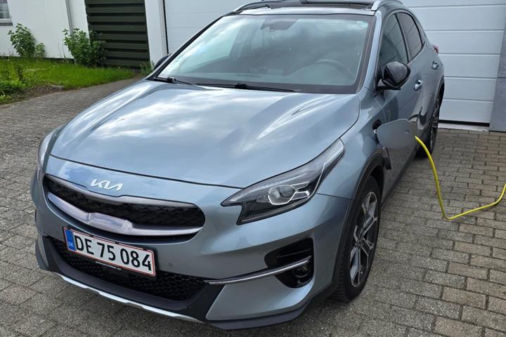 Grå Kia XCeed fra 2021