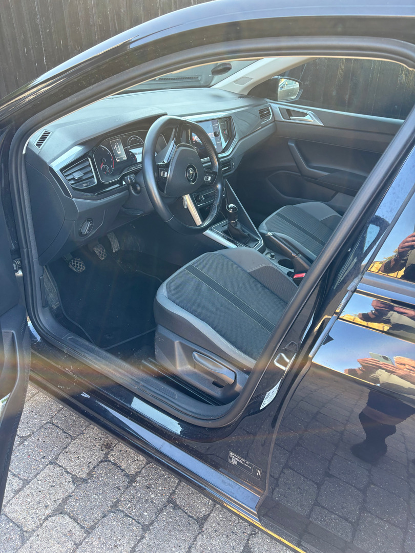 Sort VW Polo fra 2019
