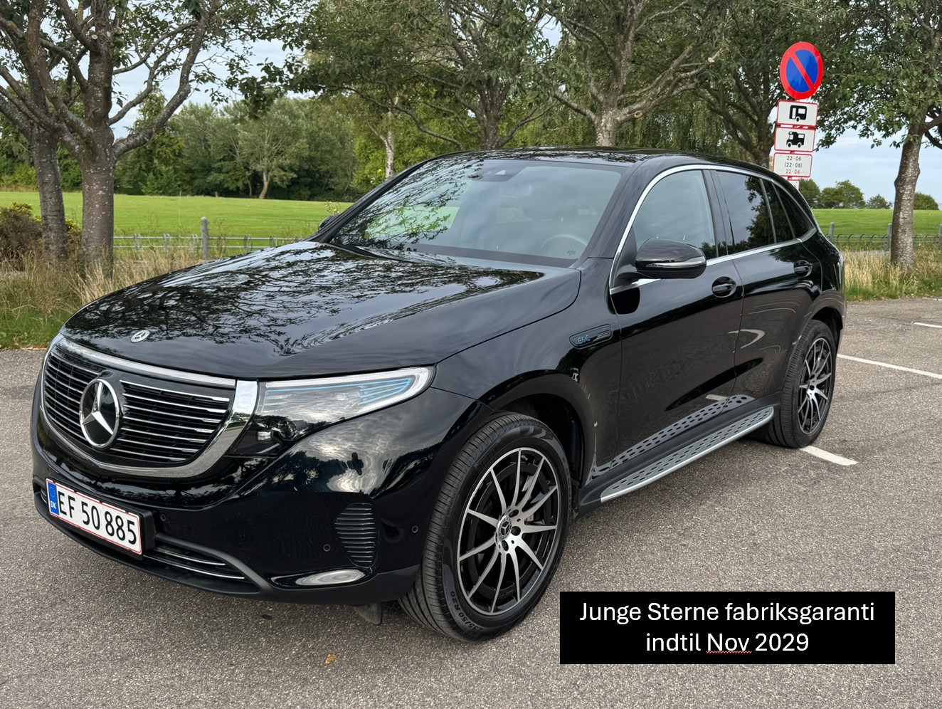 Sort Mercedes EQC400 fra 2023