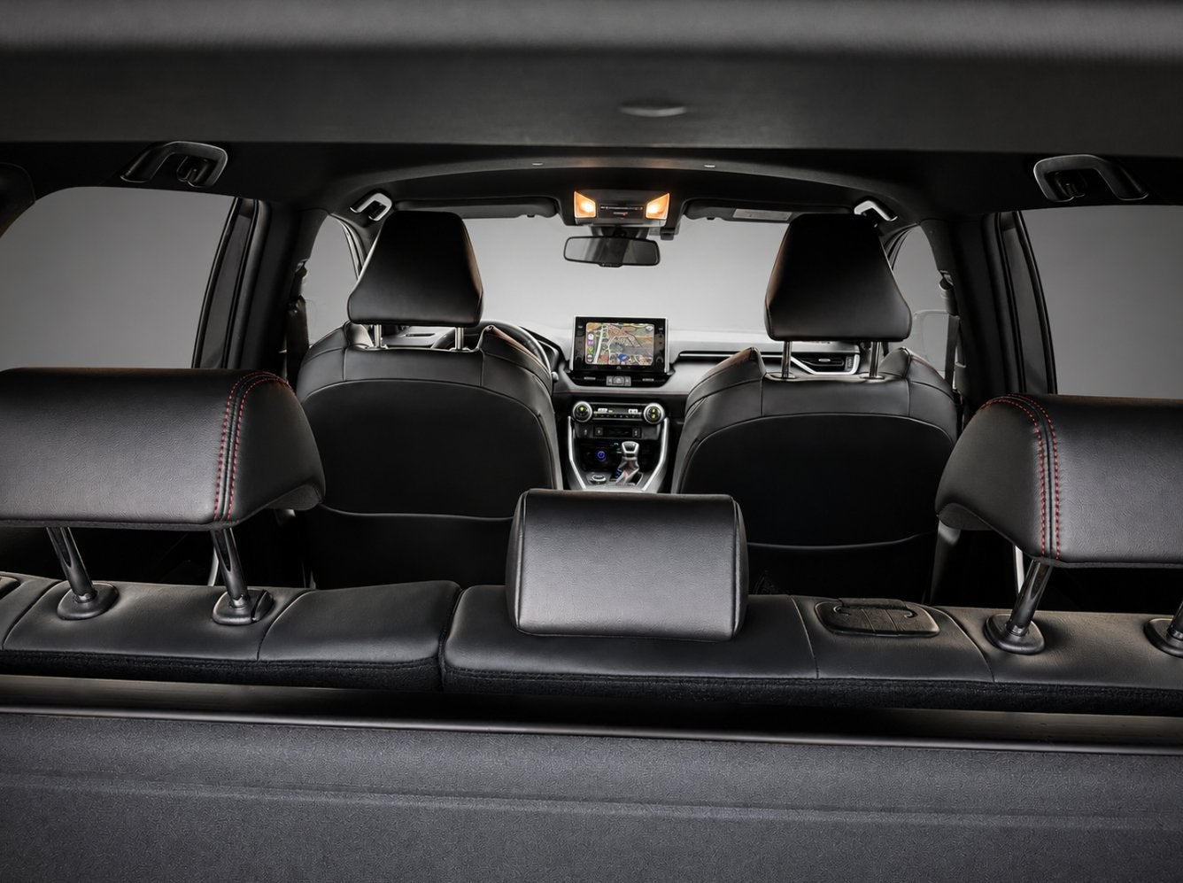 Grå Toyota RAV4 fra 2021
