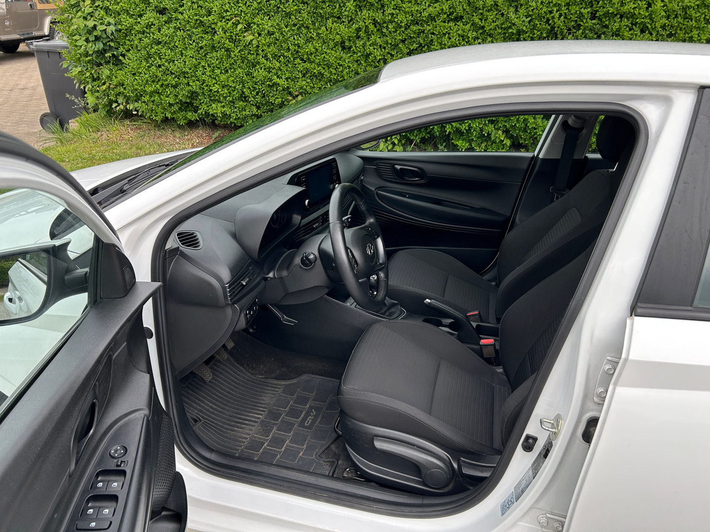 Hvid Hyundai i20 fra 2022