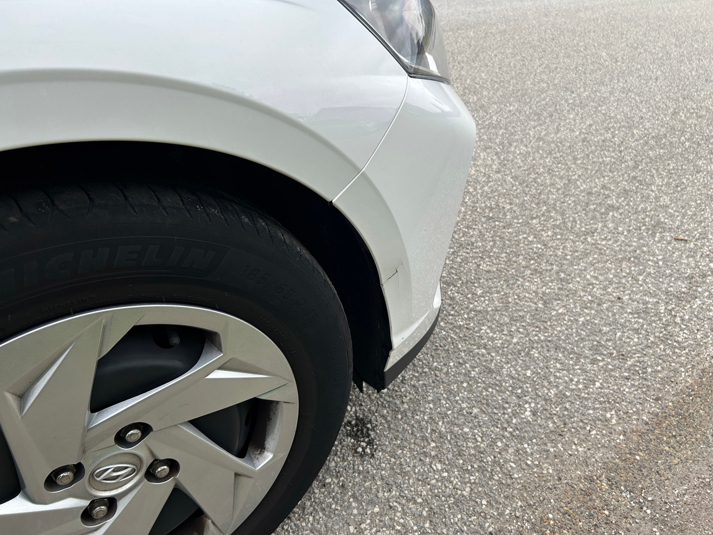 Hvid Hyundai i20 fra 2022