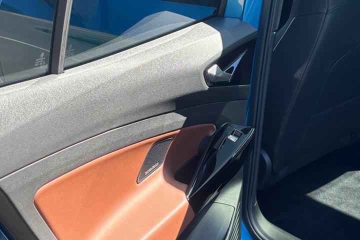 Blå VW ID.5 fra 2024