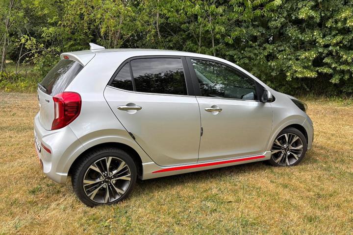 Sølv Kia Picanto fra 2020