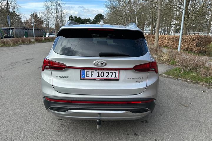 Grå Hyundai Santa Fe fra 2021