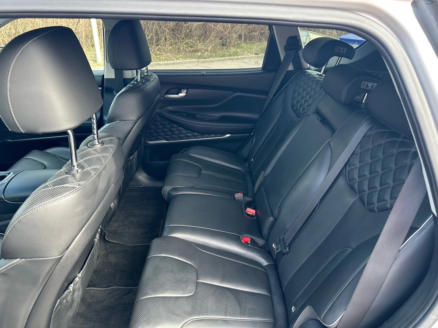 Grå Hyundai Santa Fe fra 2021