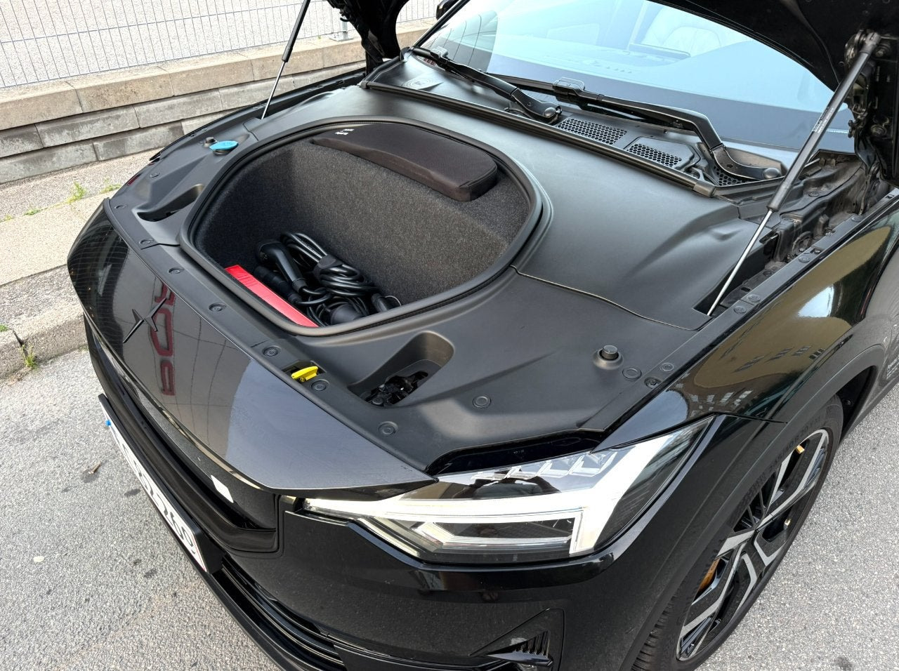 Sort Polestar 2 fra 2023