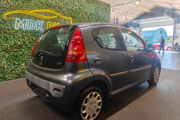 undefined Peugeot 107 fra 2012