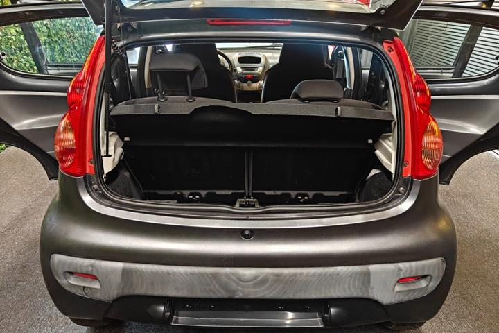 undefined Peugeot 107 fra 2012