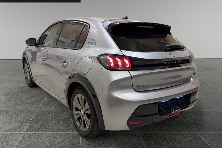 Grå Peugeot e-208 fra 2020