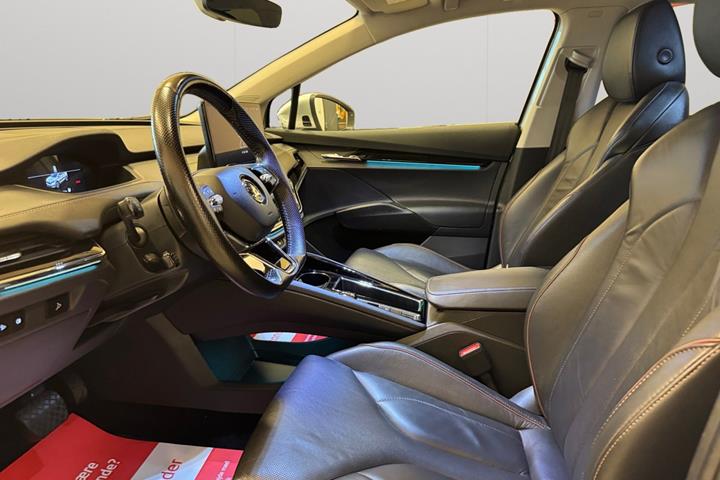 Sølv Skoda Enyaq fra 2021