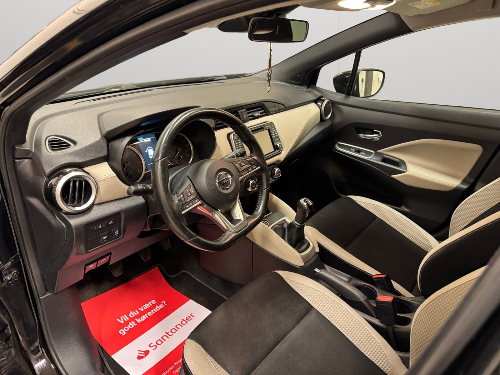 Sort Nissan Micra fra 2017
