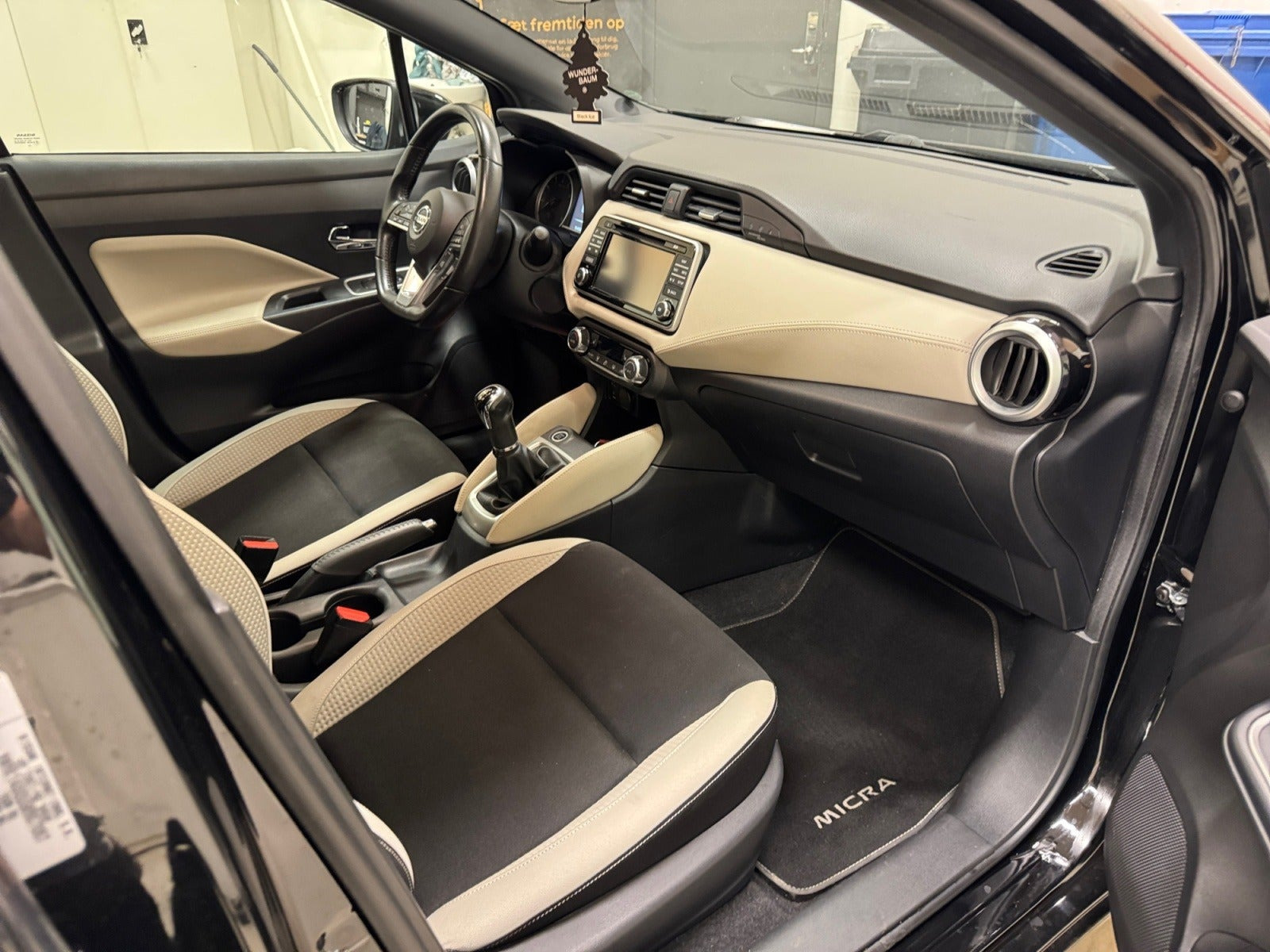 Sort Nissan Micra fra 2017