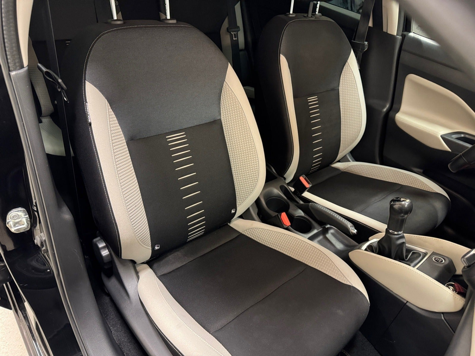 Sort Nissan Micra fra 2017