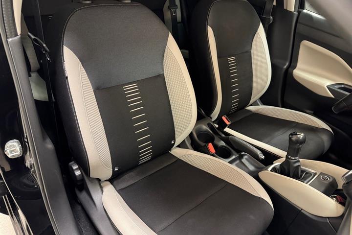 Sort Nissan Micra fra 2017