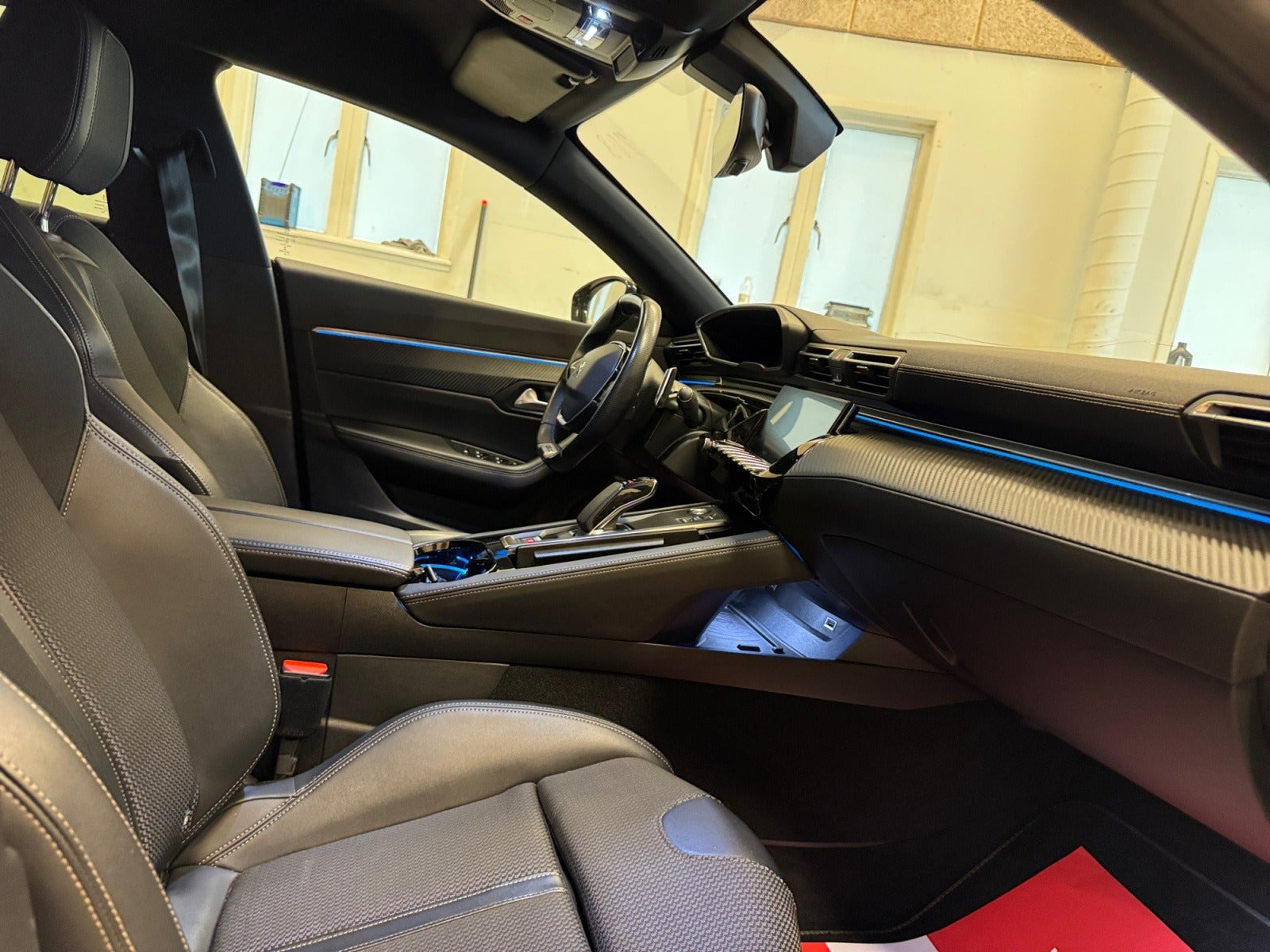 Sort Peugeot 508 fra 2020