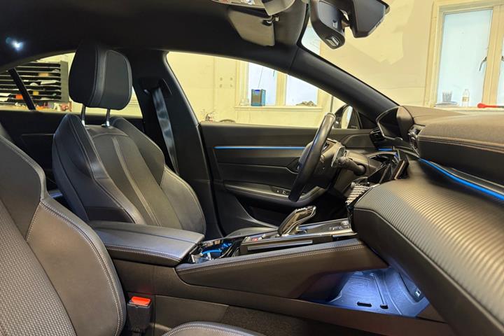 Sort Peugeot 508 fra 2020