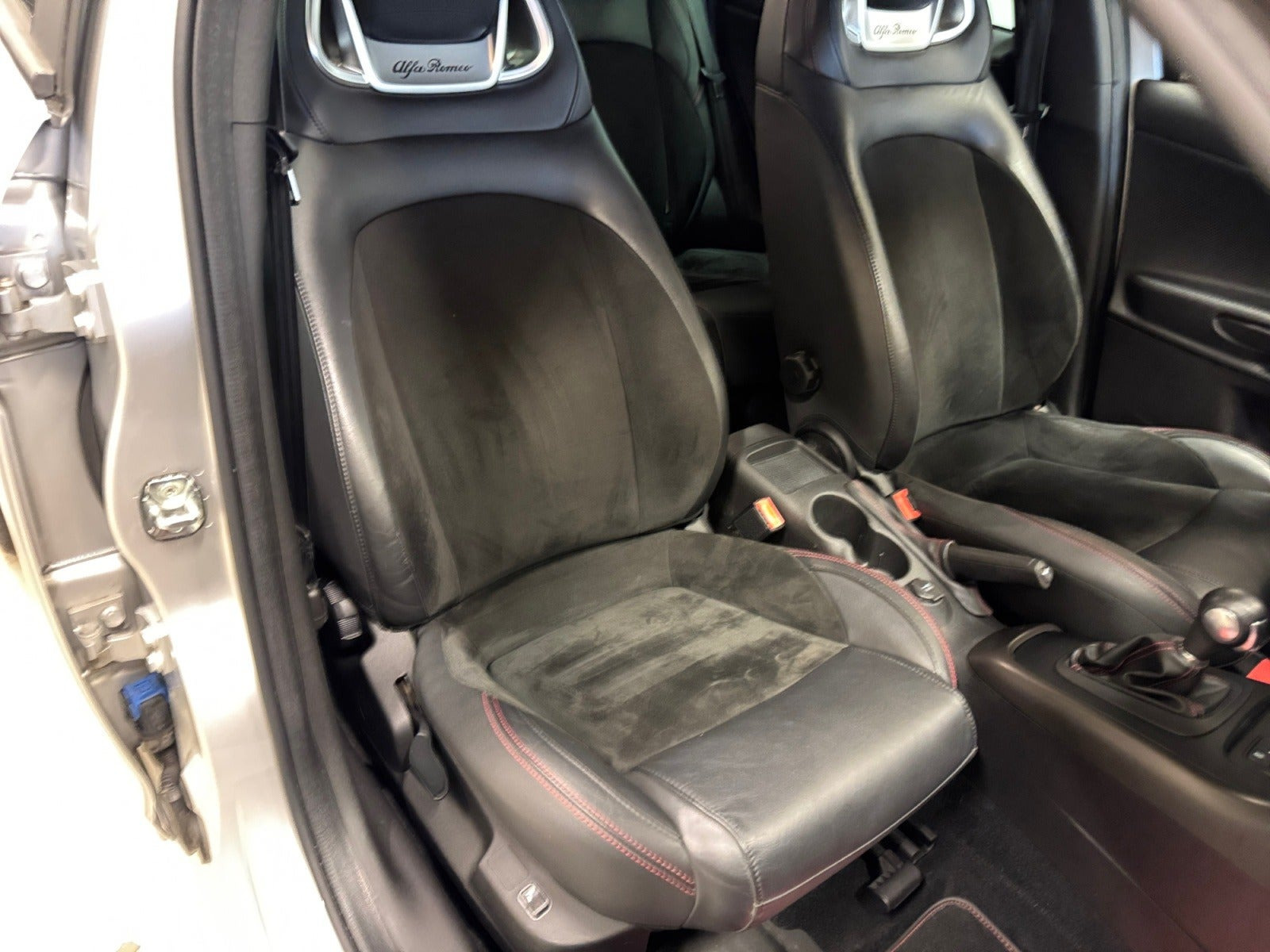 Sølv Alfa Romeo Giulietta fra 2017