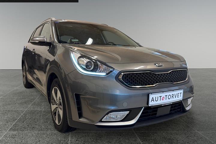 Grå Kia Niro fra 2017