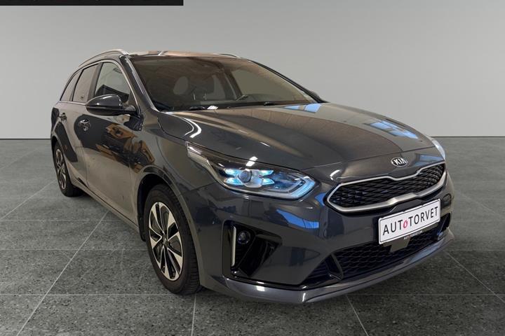 Grå Kia Ceed fra 2021