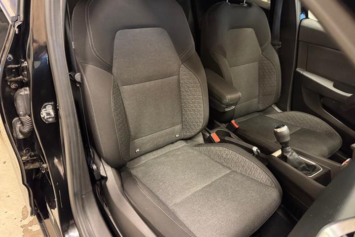 Sort Renault Clio V fra 2020