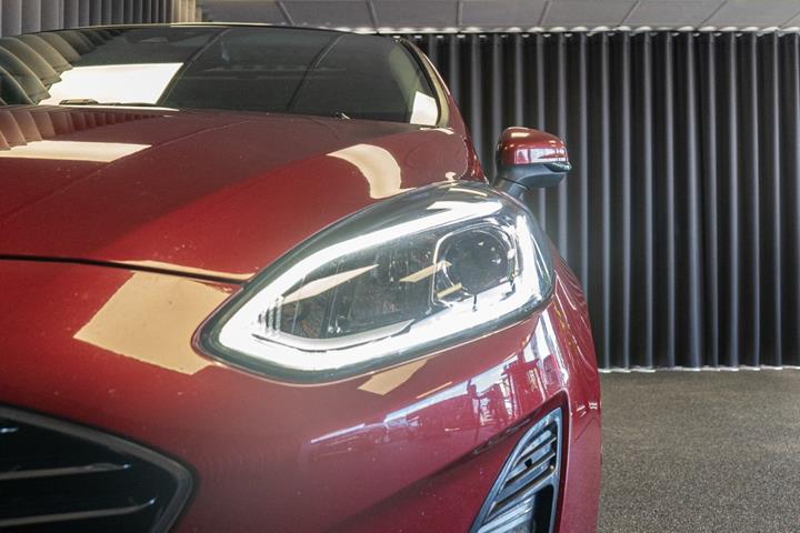 Rød Ford Fiesta fra 2018