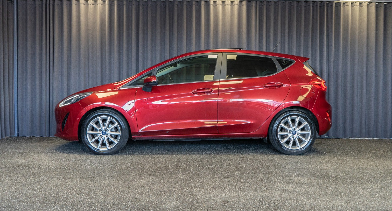 Rød Ford Fiesta fra 2018