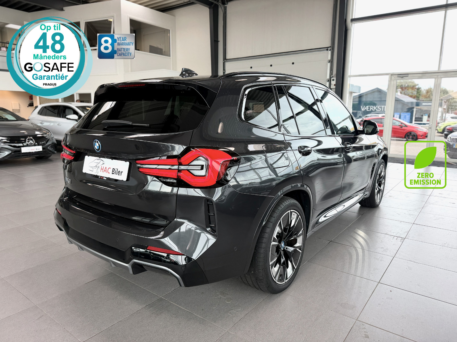 Grå BMW iX3 fra 2023