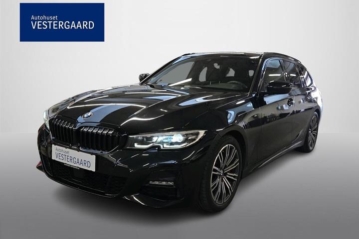 Sort BMW 330i fra 2020