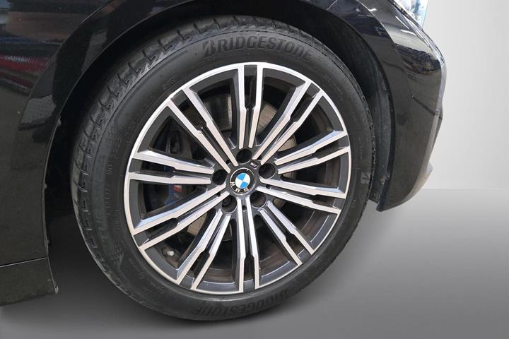 Sort BMW 330i fra 2020