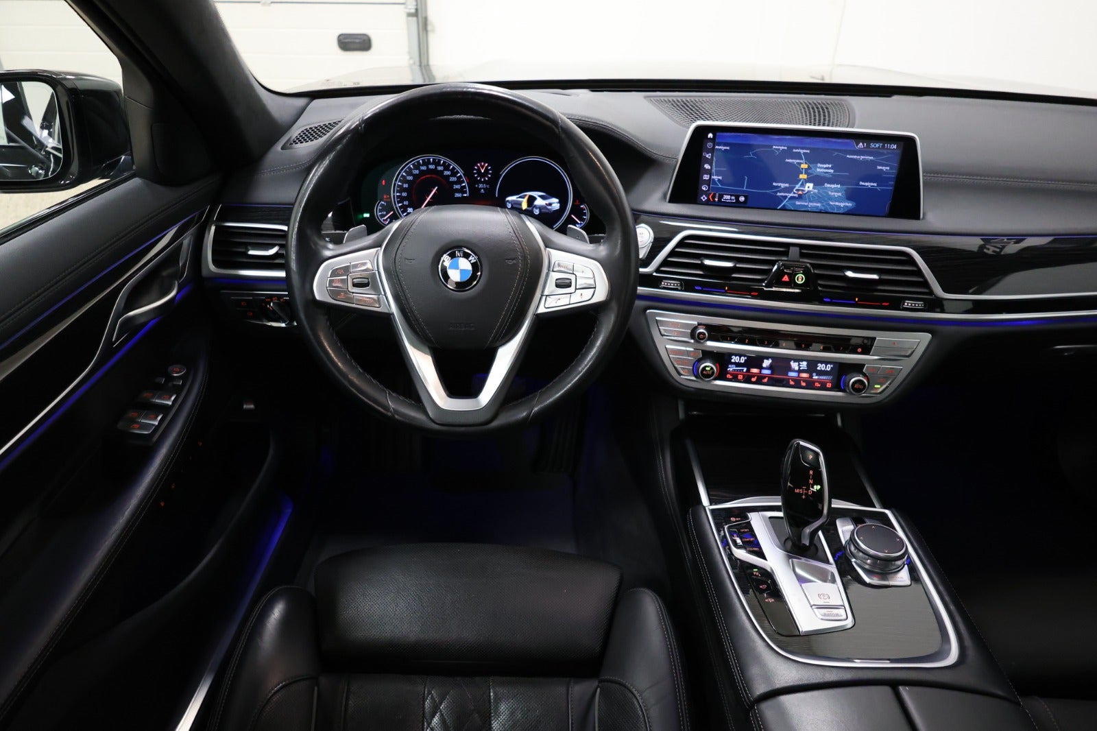 Sort BMW 730d fra 2018