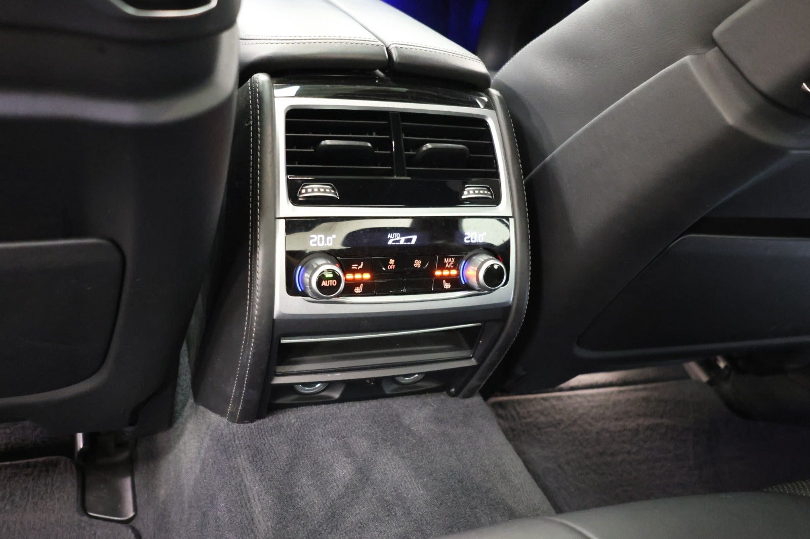 Sort BMW 730d fra 2018