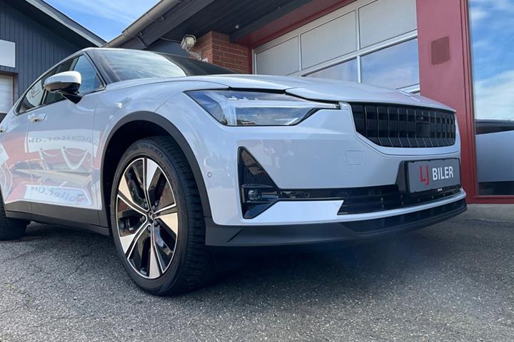 Hvid Polestar 2 fra 2023