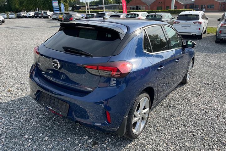 Blå Opel Corsa fra 2020