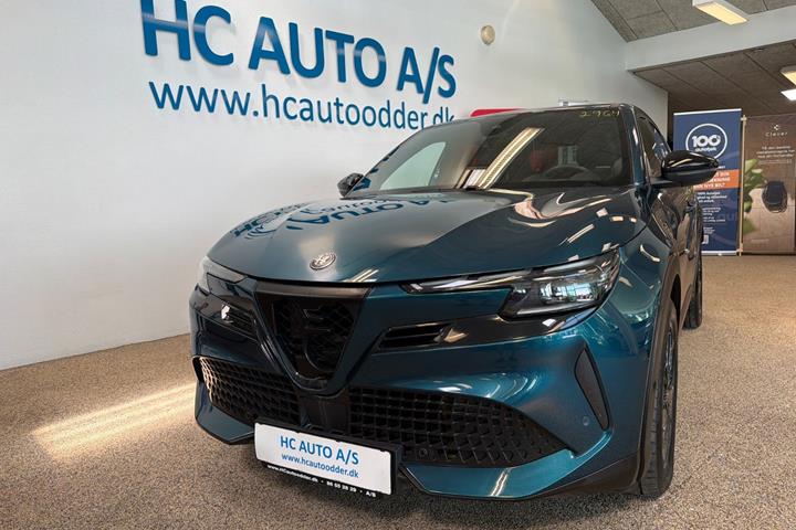 Blå Alfa Romeo Junior fra 2025