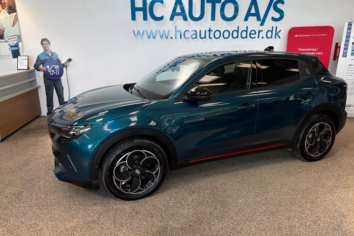 Blå Alfa Romeo Junior fra 2025
