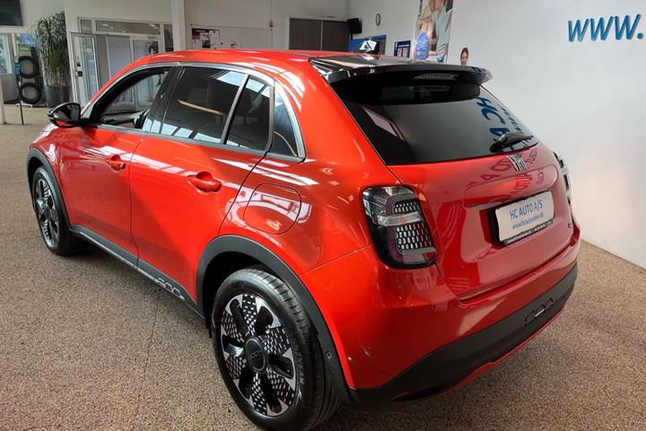 Orange Fiat 600e fra 2024