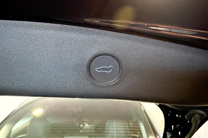 Sort Tesla Model 3 fra 2022