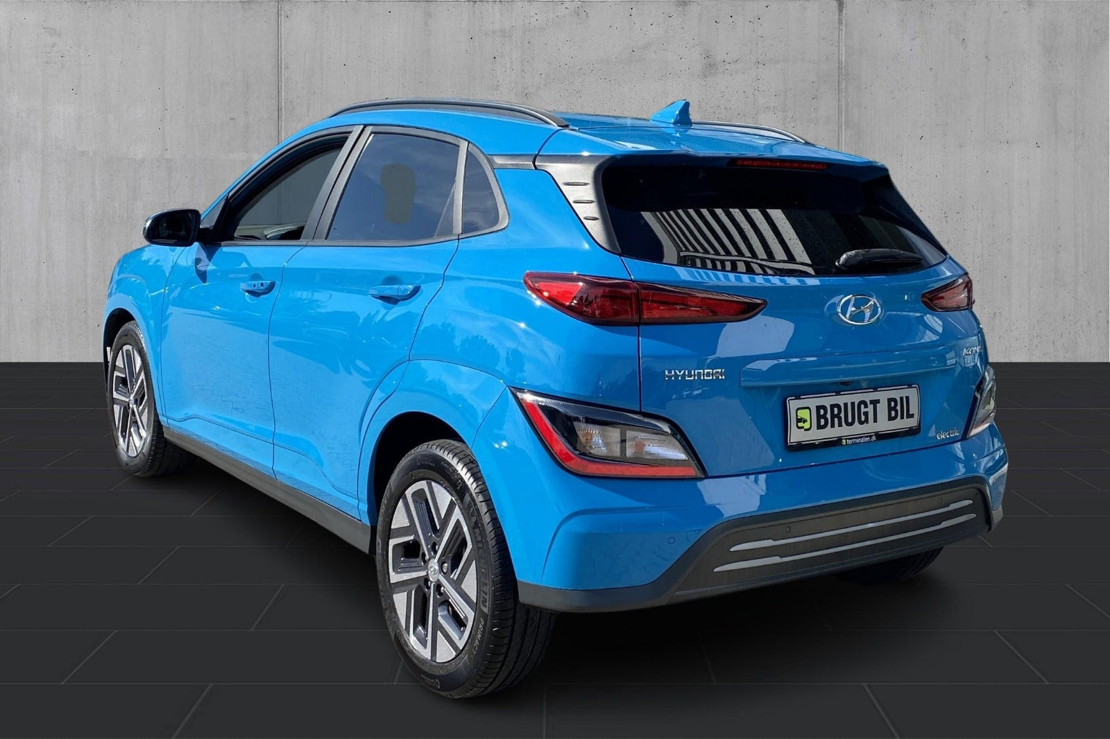 Blå Hyundai Kona fra 2022