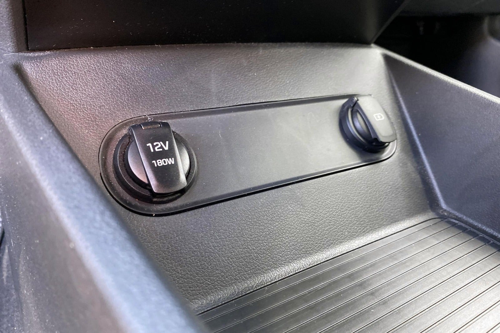 Blå Hyundai Kona fra 2022